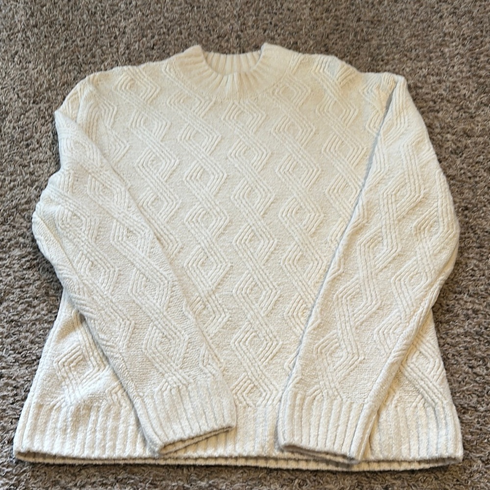 Abercrombie & Fitch Cream Cable Knit Sweater